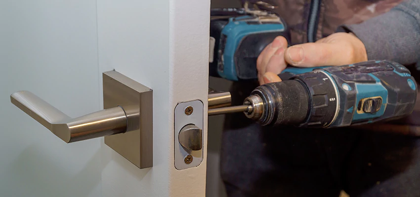 Broken Door Handle Lock Repair in La Verne, California