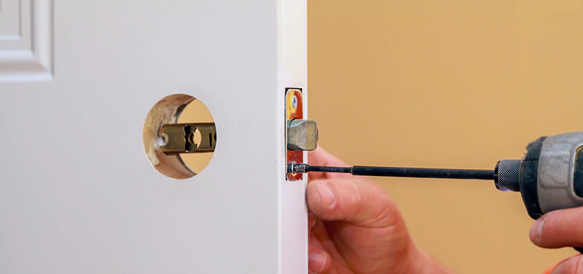 Stuck Door Knobs Repair in La Verne, CA